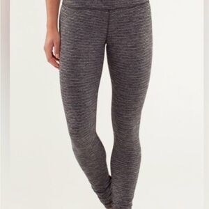 Lululemon Wunder Under leggings in black/heathered gray. Womens size 4